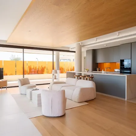 Higueron South Residences - Sophisticated Designer 푸엔히롤라