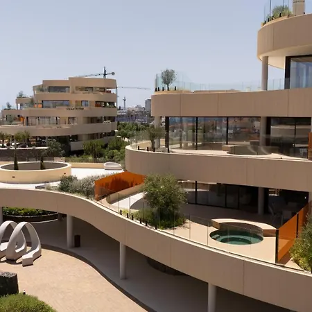 Higueron South Residences - Sophisticated Designer 아파트