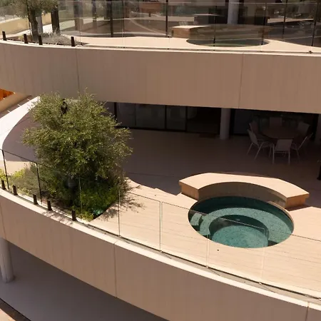 Higueron South Residences - Sophisticated Designer 푸엔히롤라